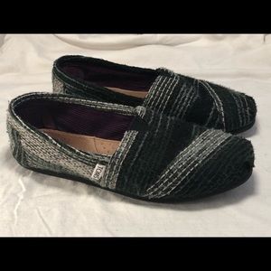 Size 7.5 Black/grey/white Toms